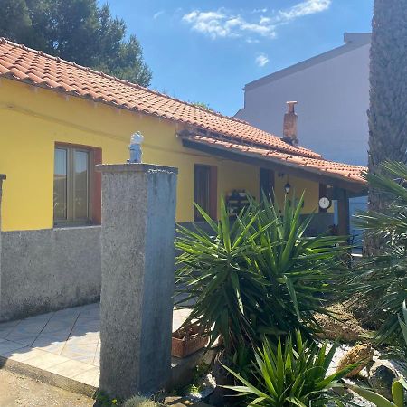 Casa Vacanza Sa Dommu De Teresa Nebida Exterior foto